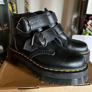 Dr Martens DEVON HEART LEATHER PLATFORM BOOTS